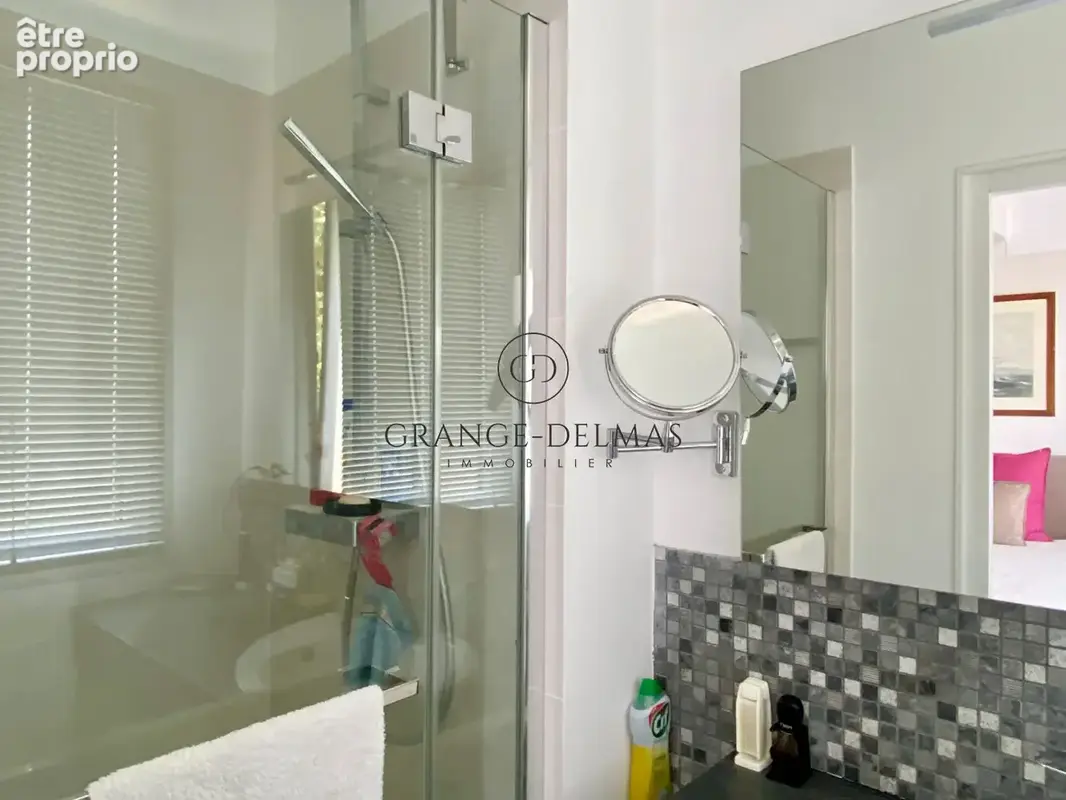BORDEAUX - CAUDÉRAN  CENTRE - Appartement rénové  avec ascenseur, 3 chambres, terrasse et garage - photo 11