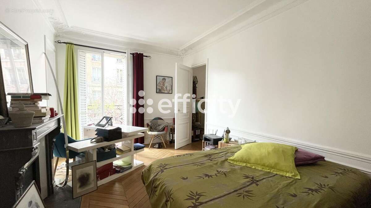 Appartement à PARIS-11E