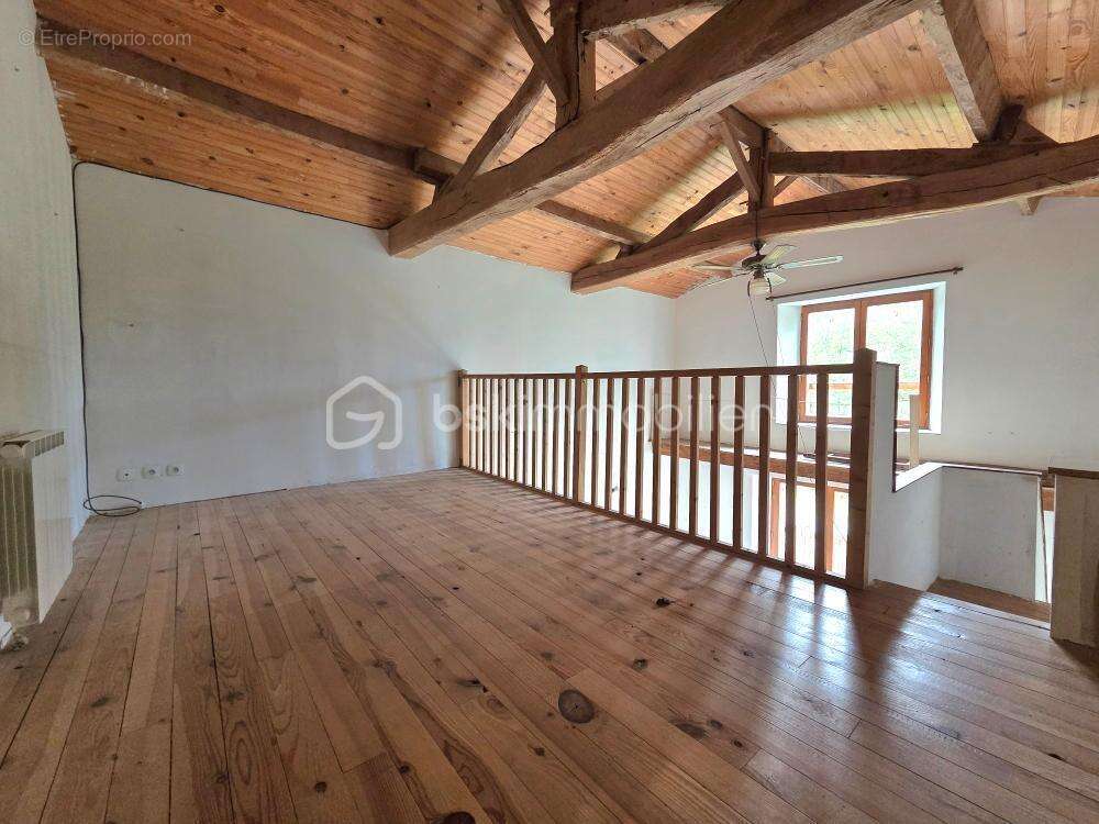 Maison à LE BUSSEAU