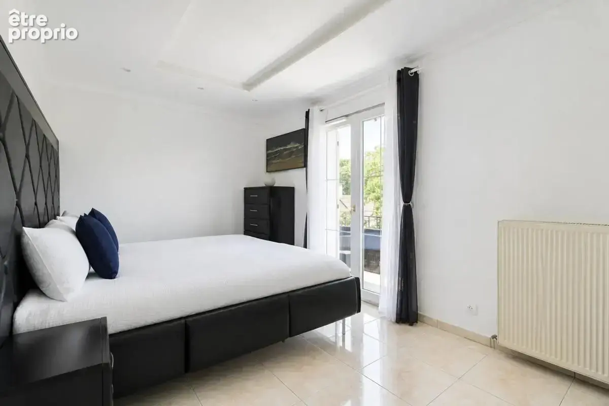 Maison de 10 pièces de 228 m² à Sarcelles - photo 10