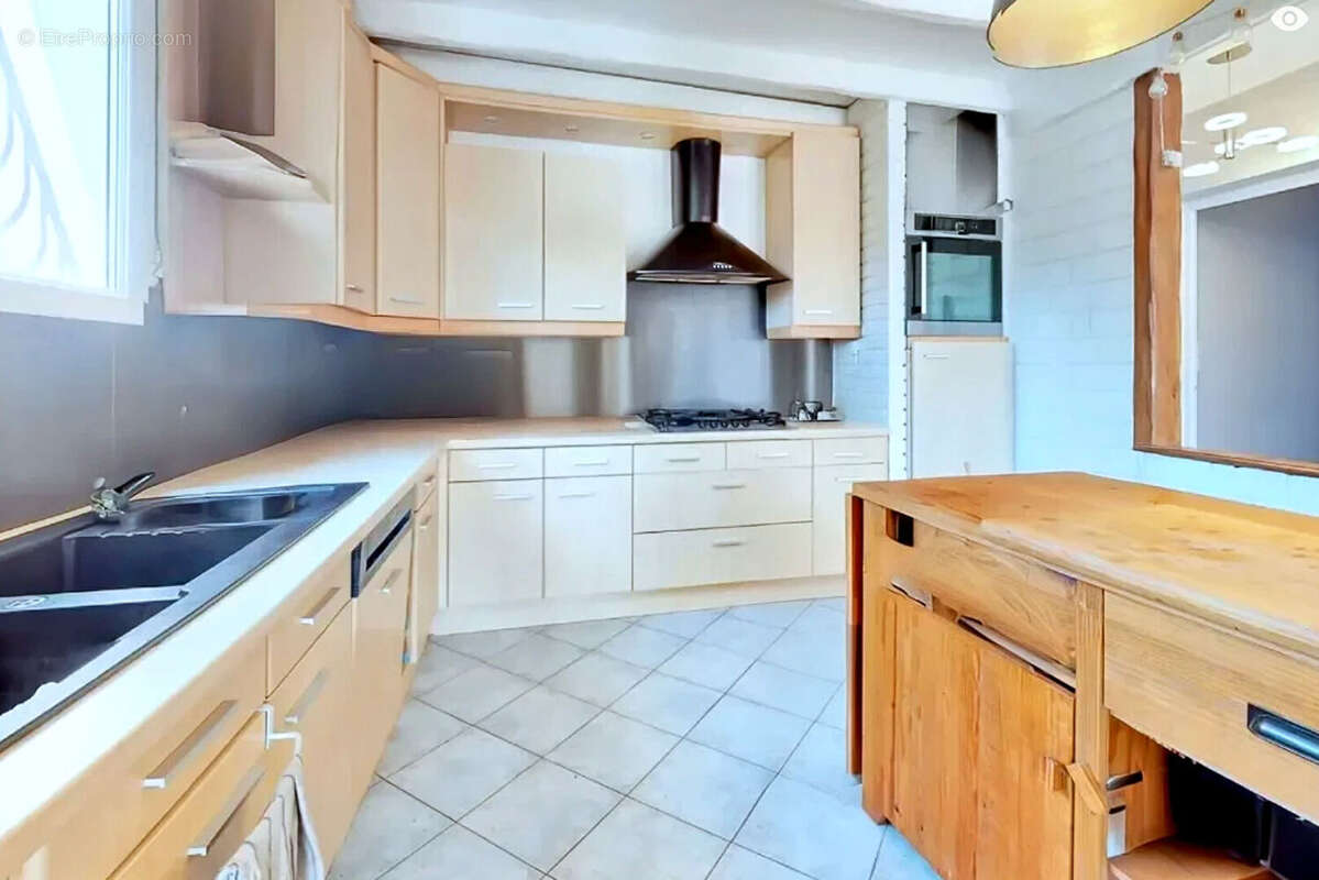 Maison à CHAMPS-SUR-MARNE