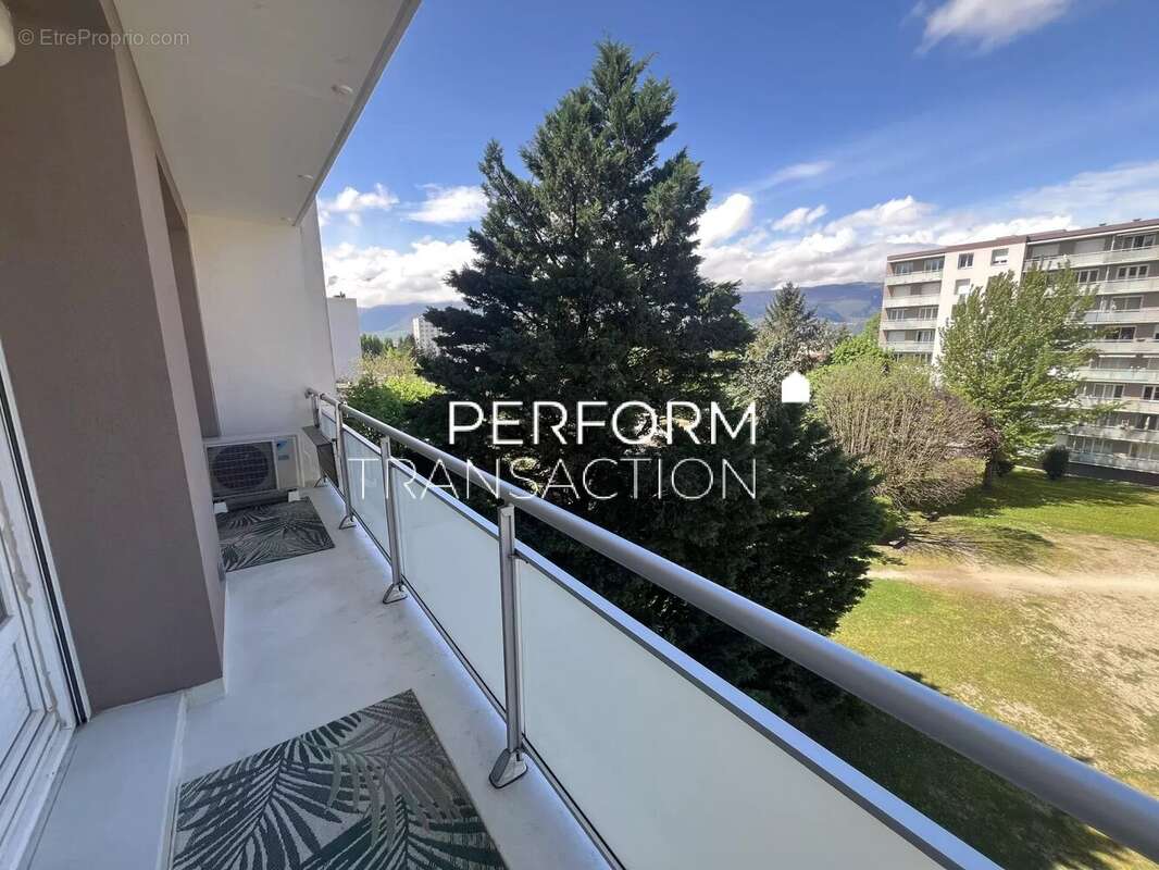 Appartement à SAINT-MARTIN-D&#039;HERES