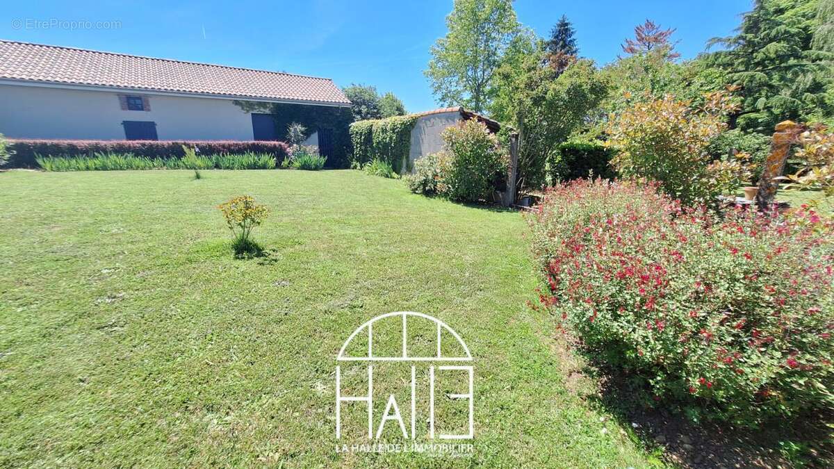 Maison 113 m² à Mezieres-Sur-Issoire  - photo 4