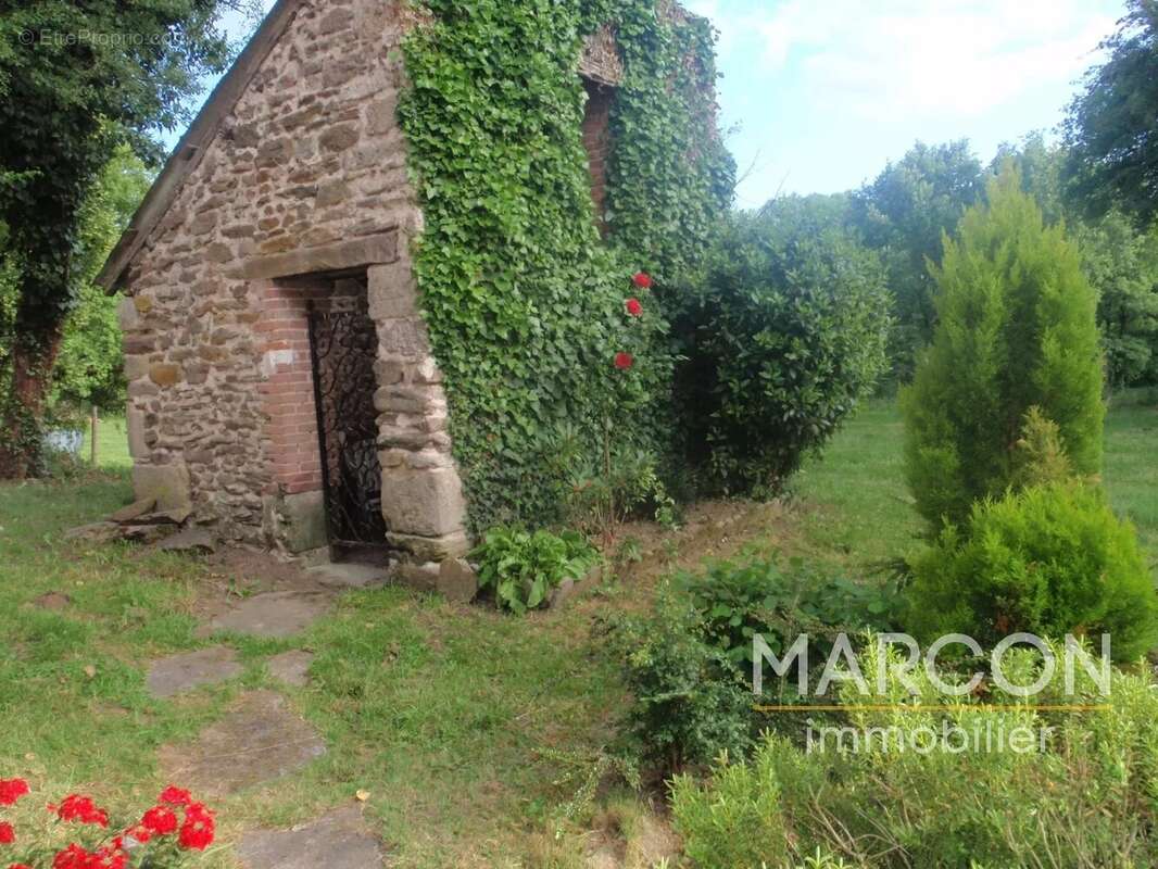 Maison à MAISON-FEYNE