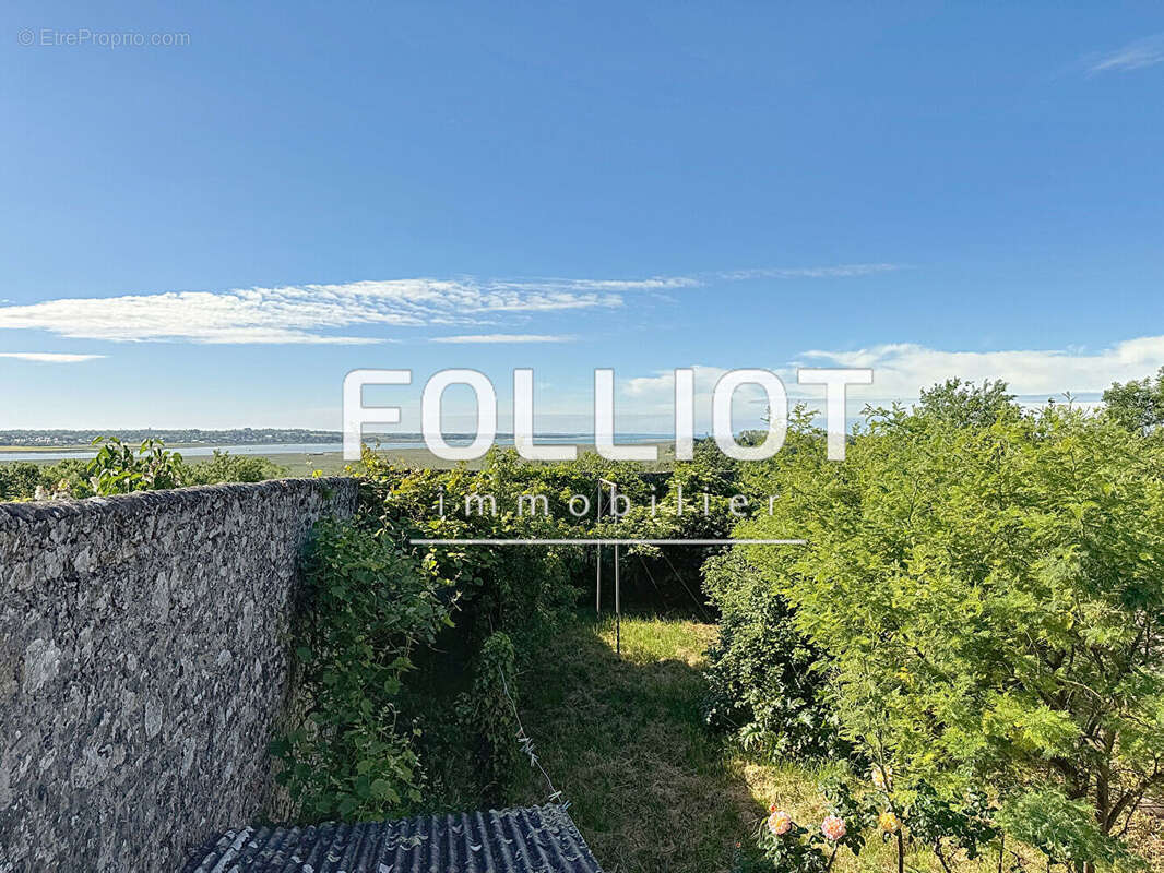 Maison à AGON-COUTAINVILLE