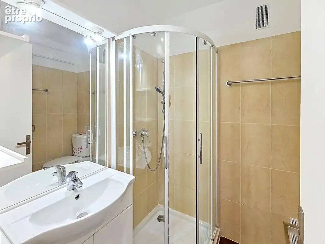 Le cannet limite cannes : appartement refait a neuf - photo 10