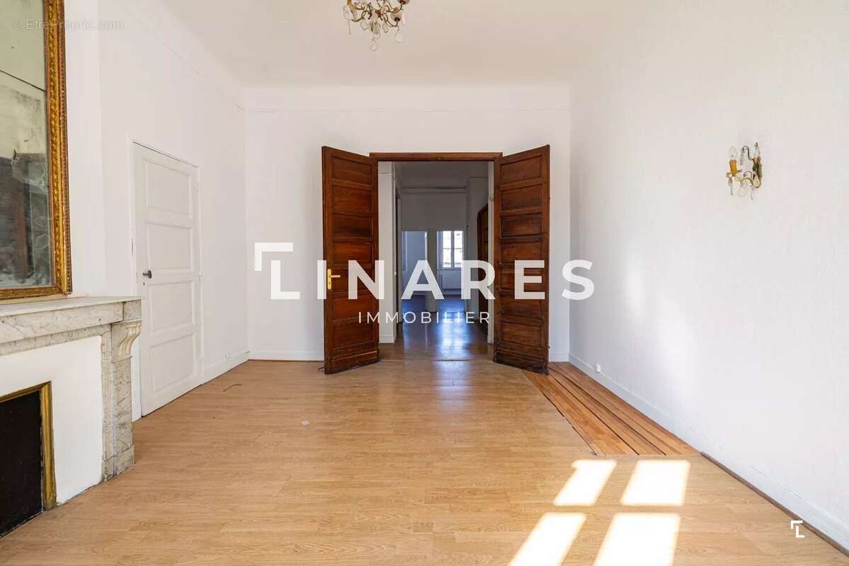 Appartement à MARSEILLE-8E