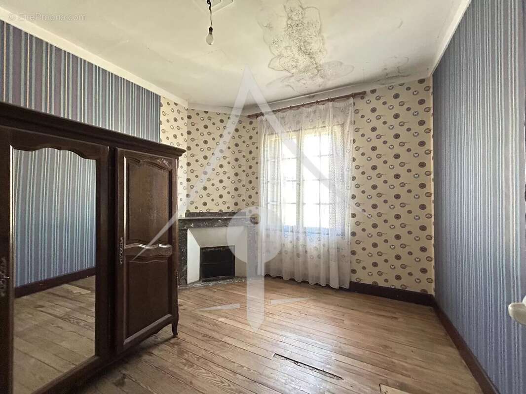 Maison à LAVERNOSE-LACASSE