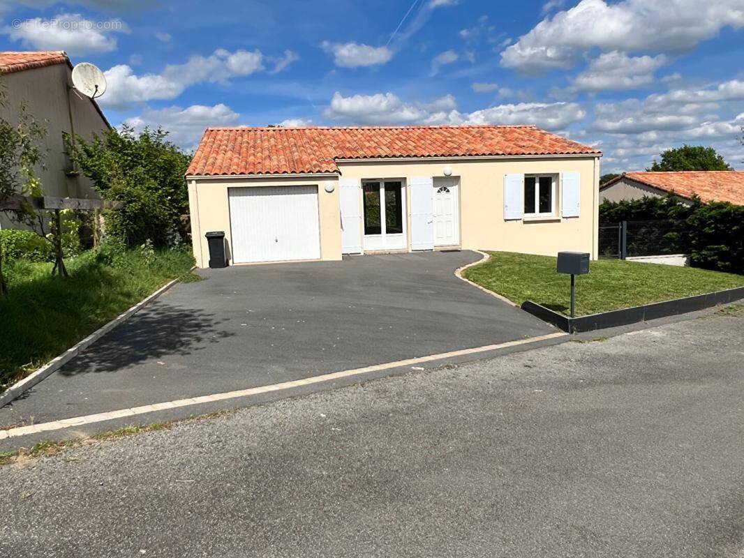 Maison à LA FLOCELLIERE