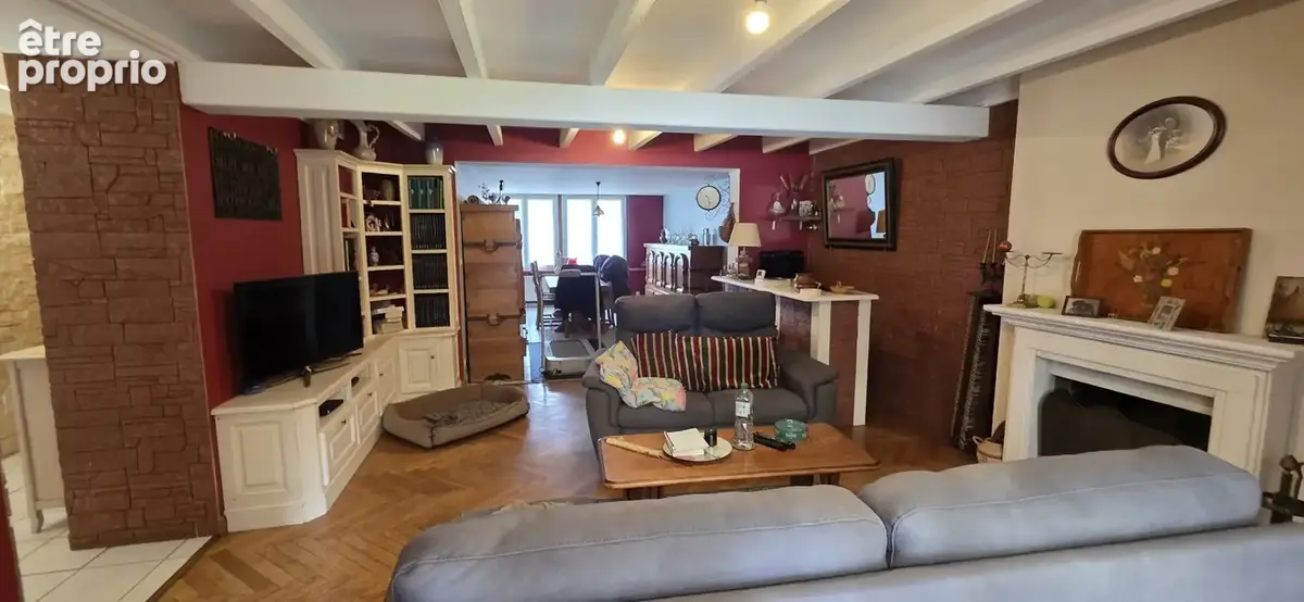 Vouneuil-sous -Biard :Grande maison qui va reconcilier vos étés et vos hivers - photo 3
