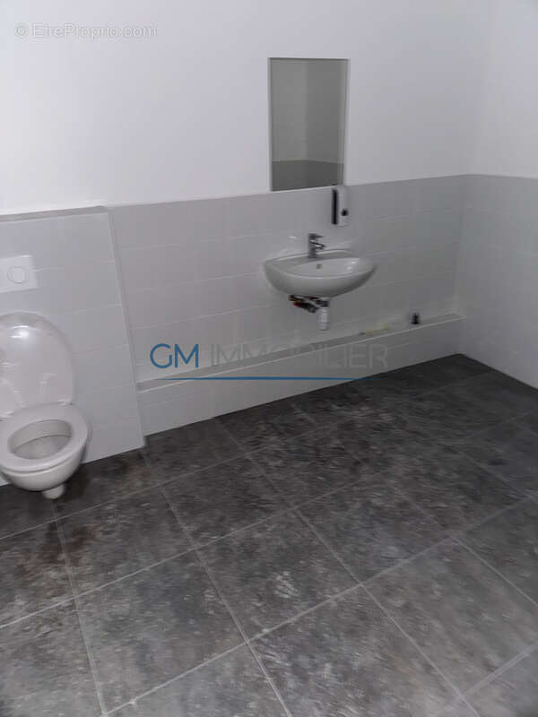 Dax - centre ville - local 140m2 - photo 6