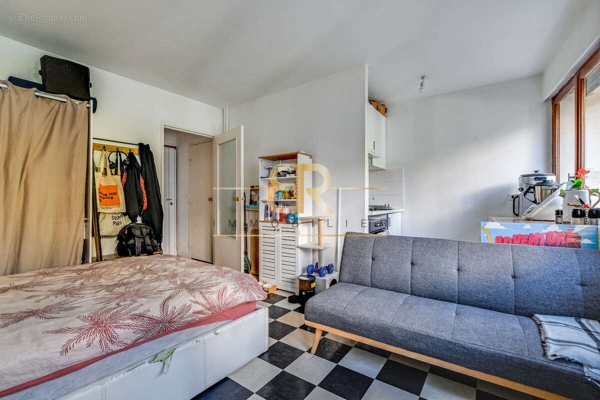 Appartement à PARIS-20E