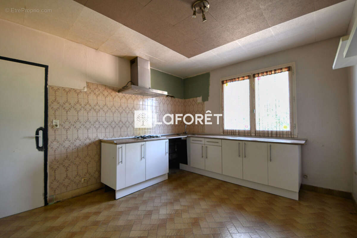 Au calme, maison de plain-pied de 100 m² à vendre à Montans - photo 4