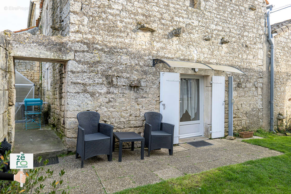 Maison à BOUILLE-COURDAULT