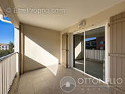 Appartement à ROQUEBRUNE-SUR-ARGENS