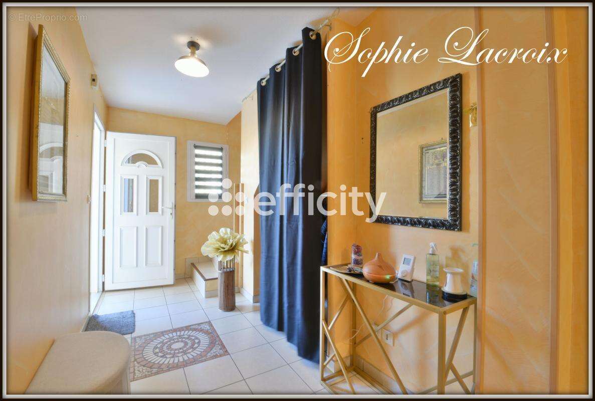 Maison à ROUSSILLON