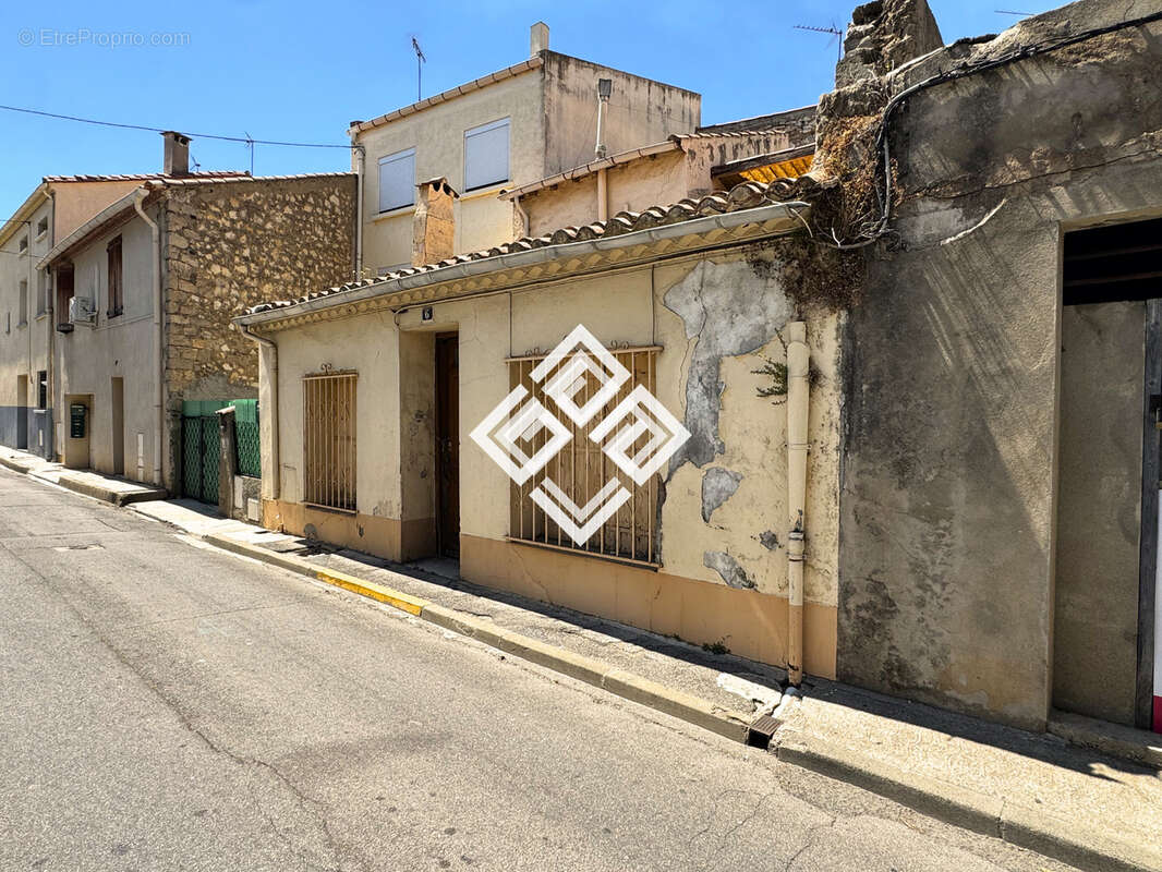 Maison à reconstruire — Emplacement rare à 5 min des Halles de Narbonne - photo 2