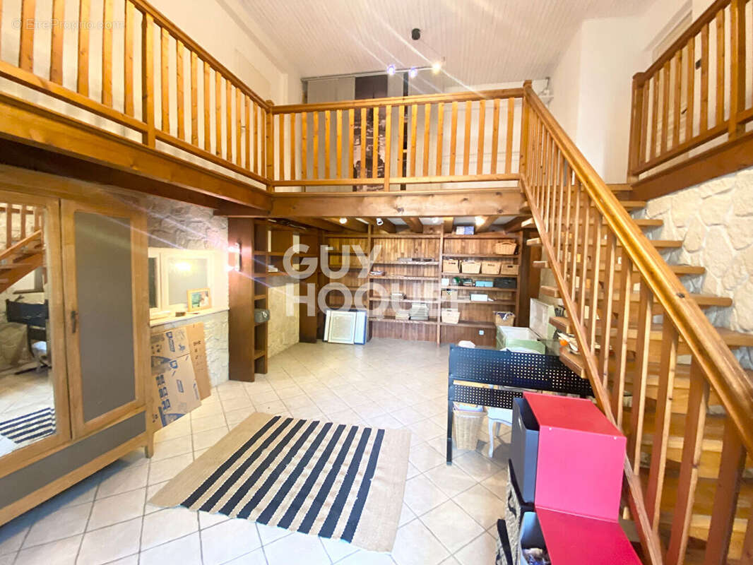 Maison à LA BUISSIERE