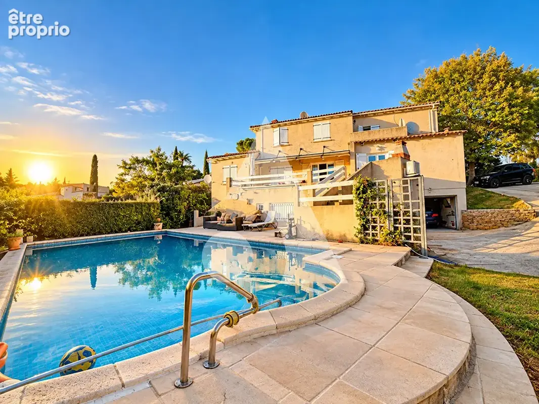 Villa Saint Clement De Riviere 213,32 m² ? terrain 1 120 m² ? piscine ? garage environ 90 m² ? appartement T2 indépendant ? 6 ch - photo 3