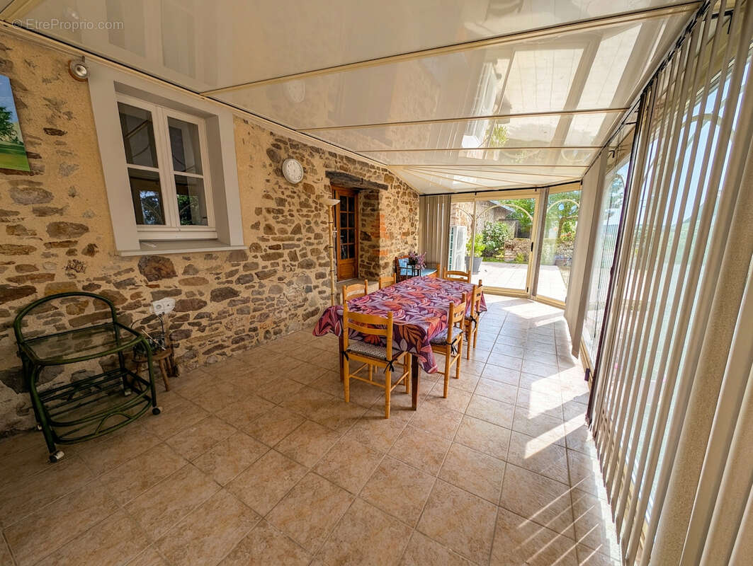Maison XV° siècle - 6.176 m² de terrain - photo 6