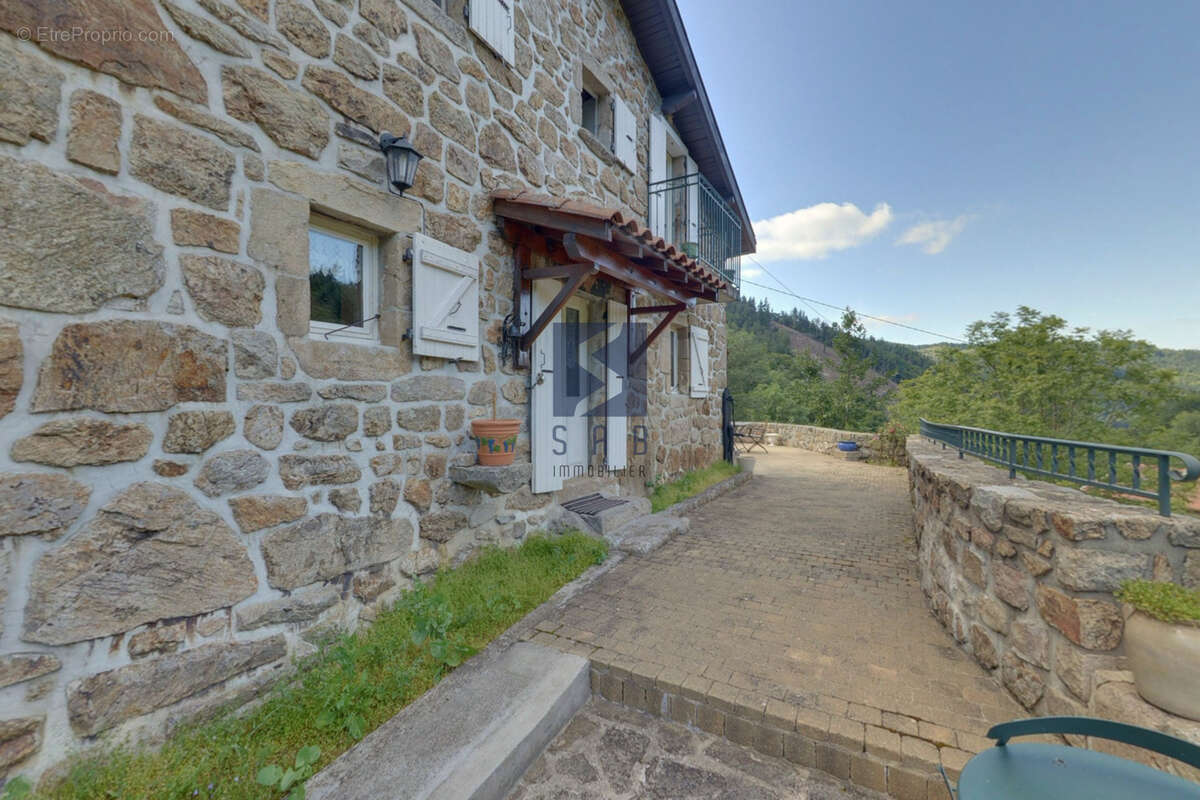 Maison à DORNAS