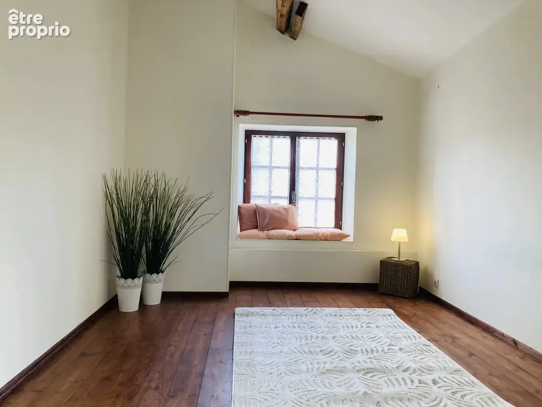 Charmante Maison Individuelle en Pierre avec 3 Chambres et Jardin - photo 6
