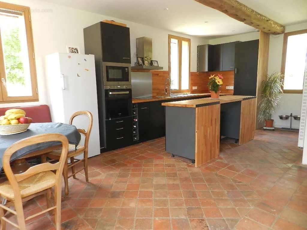 Maison à SAINT-PIERRE-SUR-DIVES