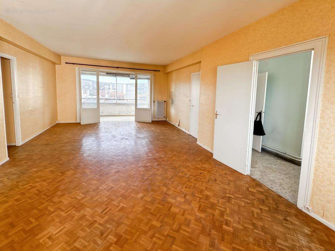 Appartement À Vendre - photo 2