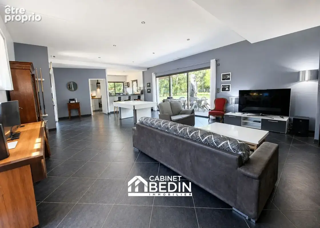 Maison 245 m² à Illats  - photo 3