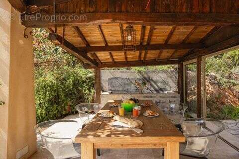 Maison à THEOULE-SUR-MER