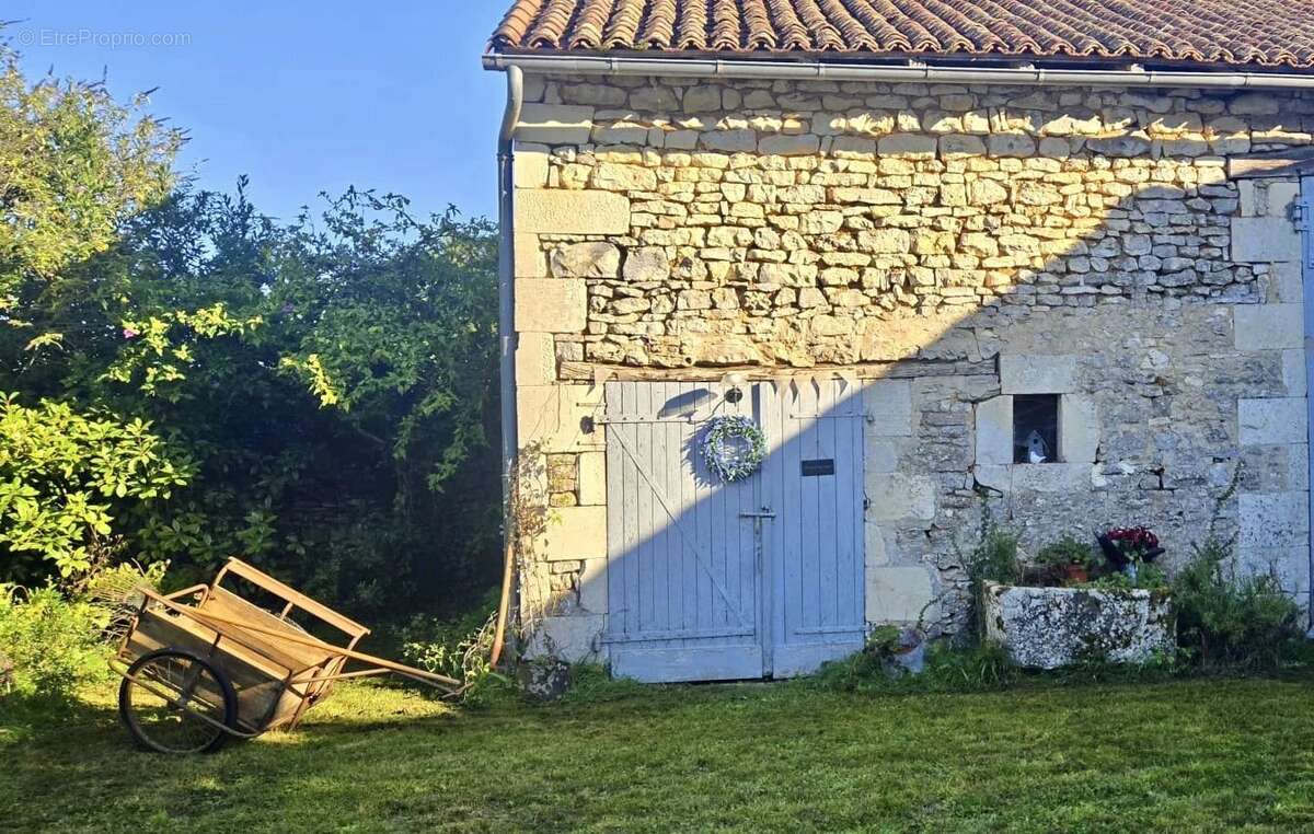 Maison à SAUZE-VAUSSAIS