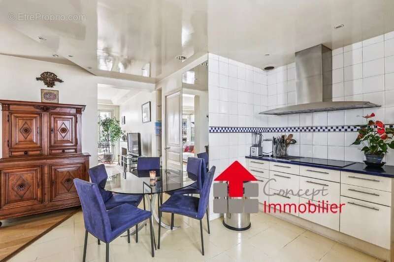 Appartement à PARIS-17E