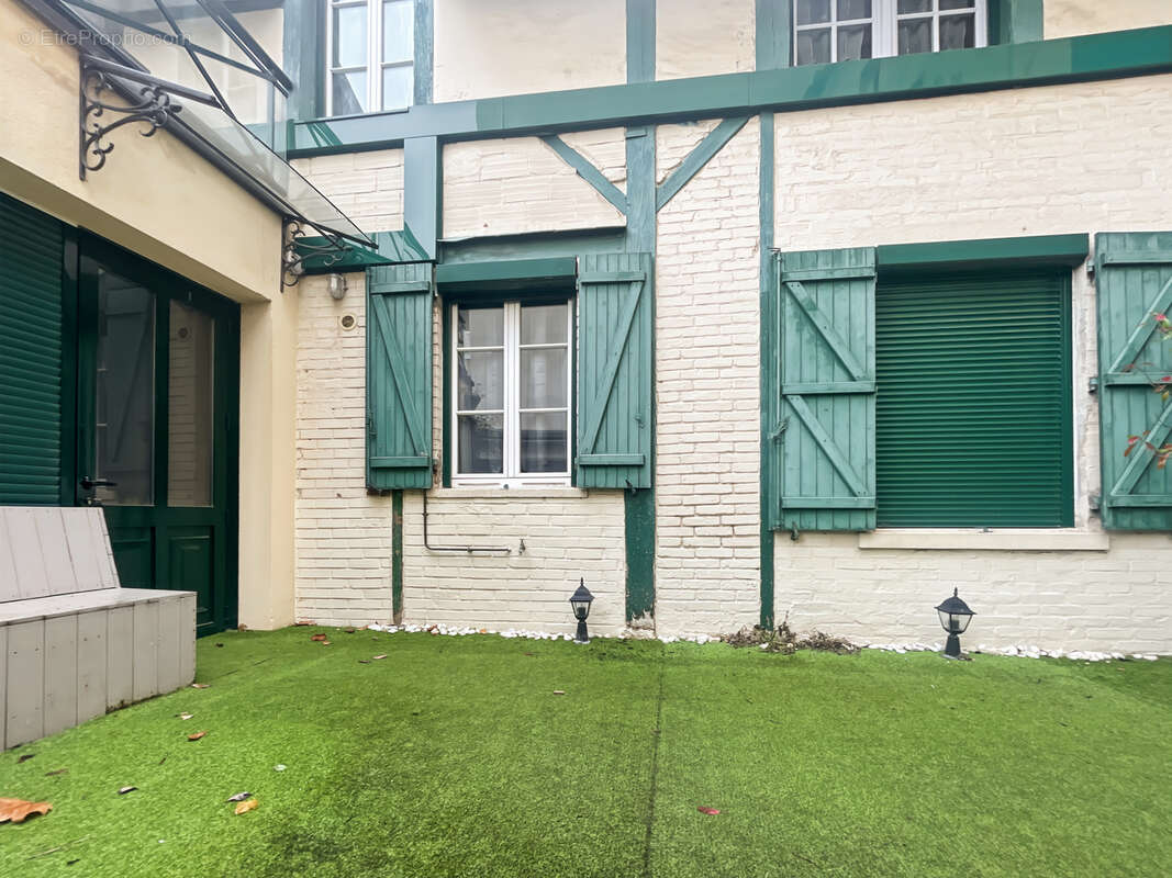 Maison à LE VESINET