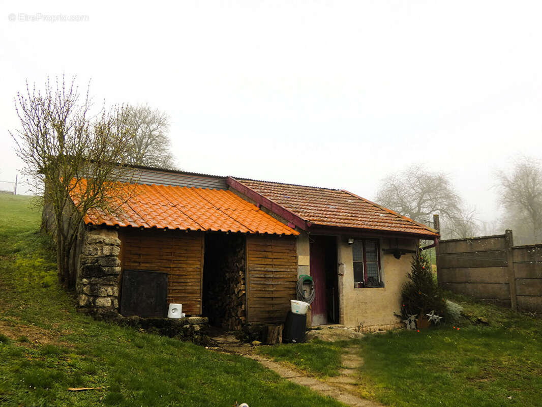 Maison à LINY-DEVANT-DUN