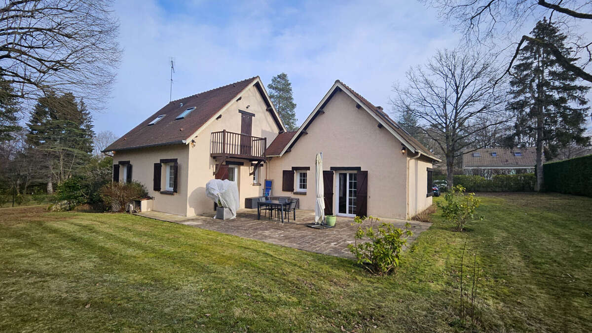 Maison à SAINT-LEGER-EN-YVELINES