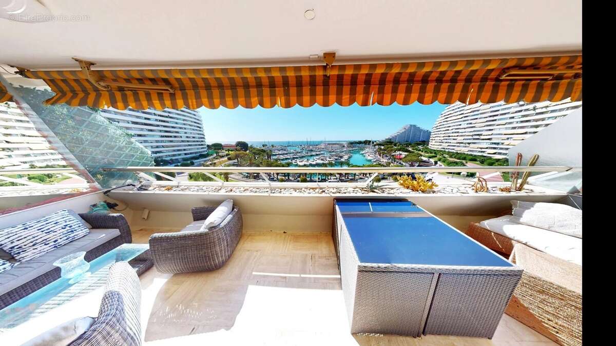Appartement à VILLENEUVE-LOUBET