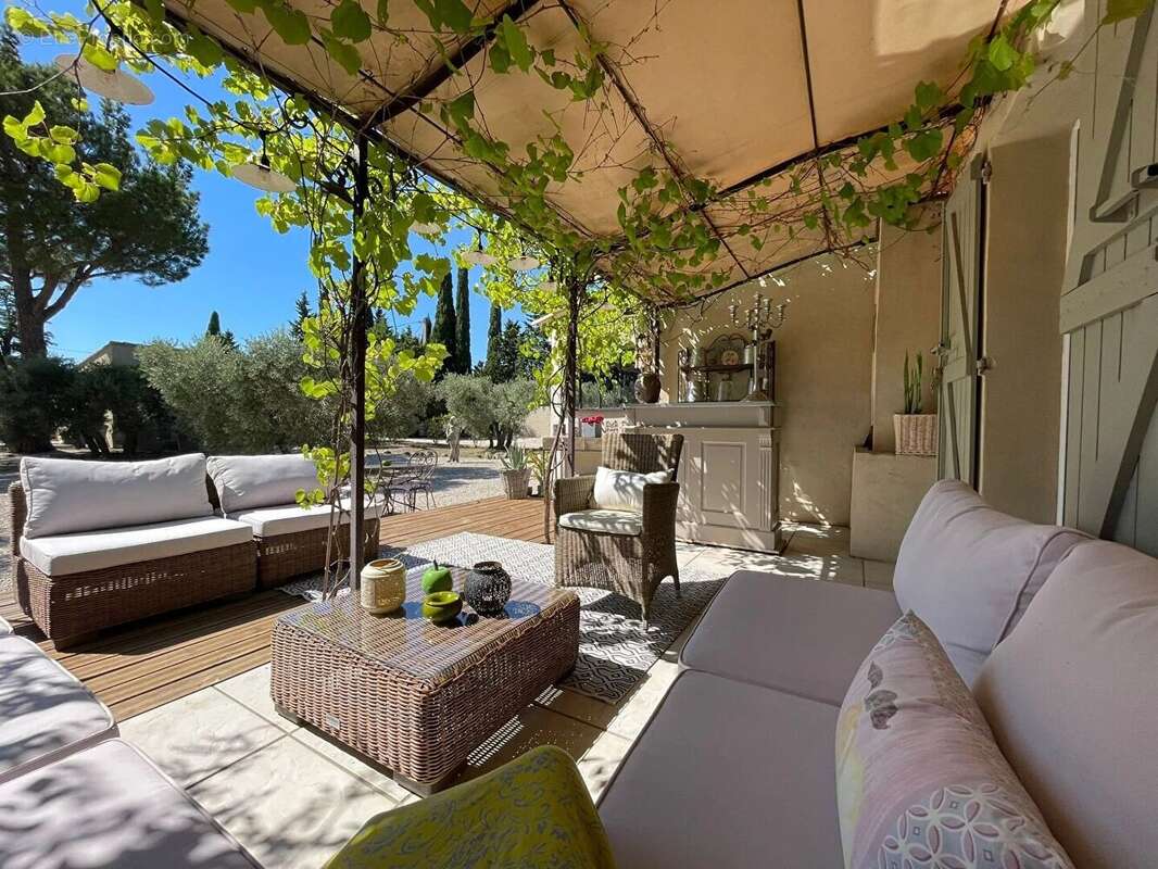 Mas en campagne de Mouriès au calme - photo 9