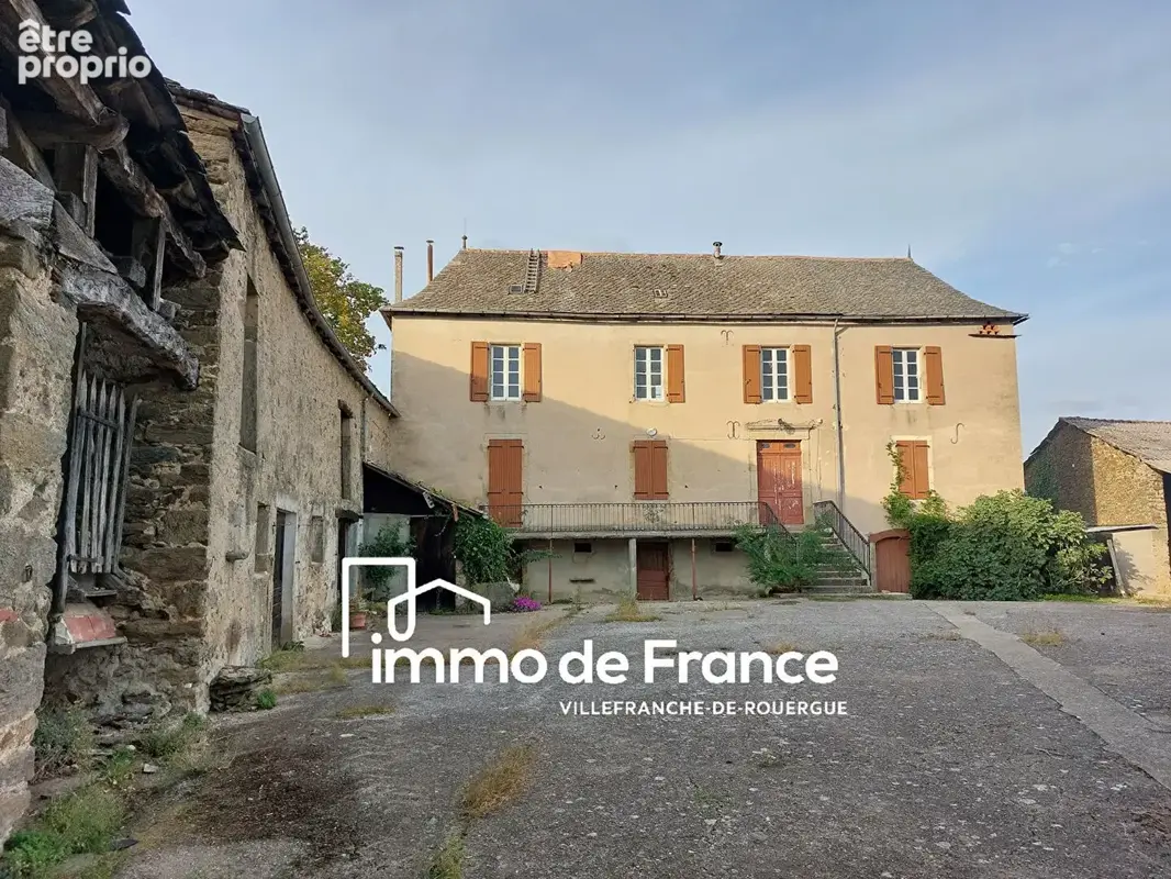 Corps de ferme en pierre à rénover avec 2,2 ha de terrain - photo 2