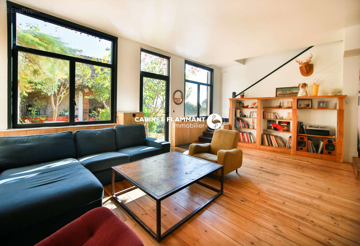 Maison à ALISE-SAINTE-REINE