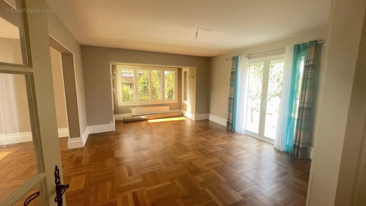 Maison à AUXI-LE-CHATEAU