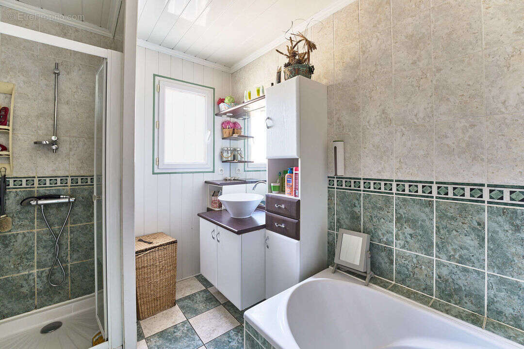 Maison familiale avec piscine - 3 chambres + bureau - Sous-sol - photo 7