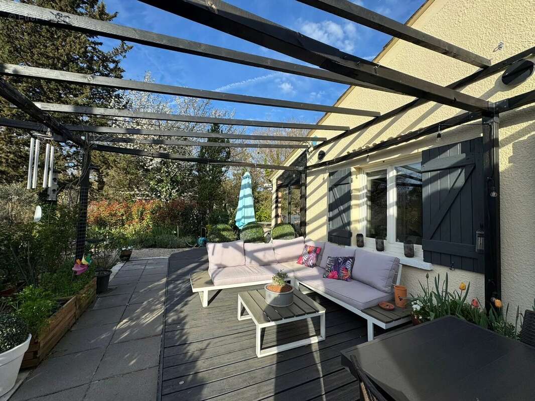 Maison à ENTRECASTEAUX