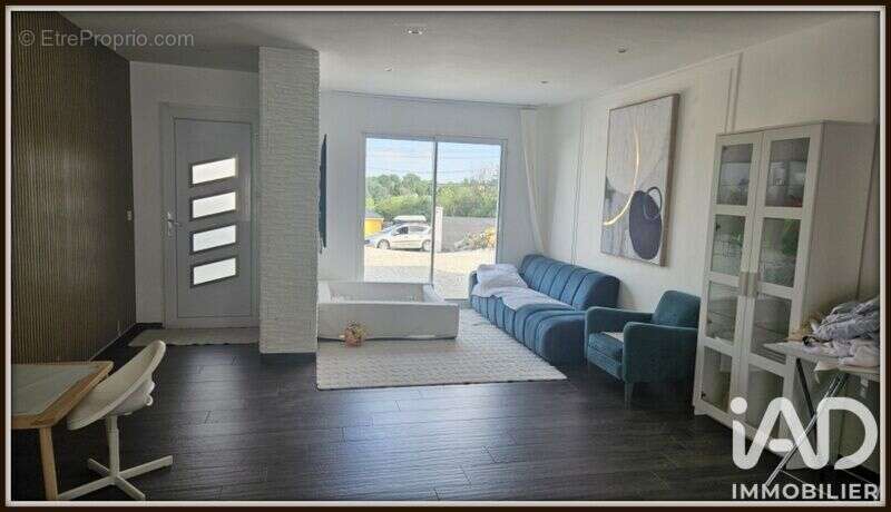 Maison 102 m² à Espinasse-Vozelle  - photo 8