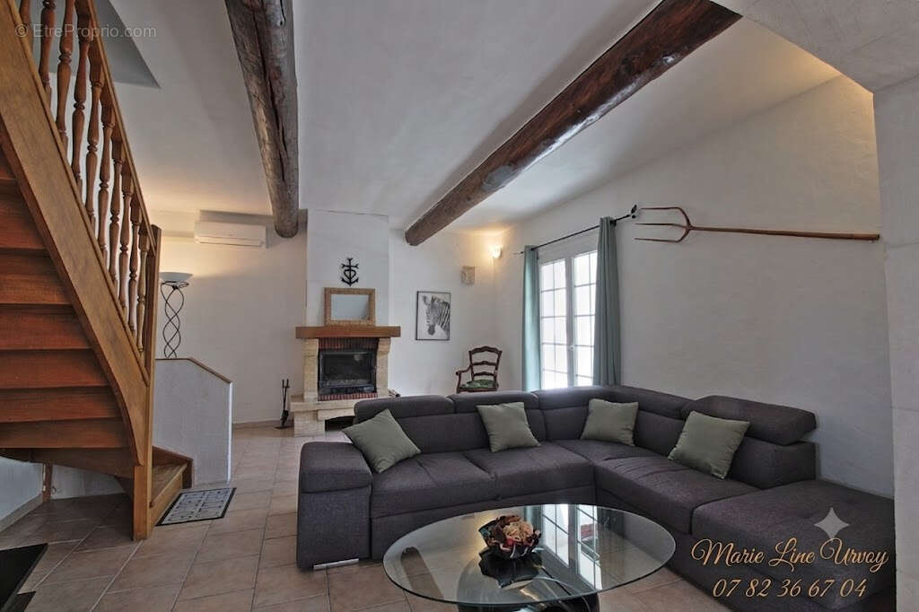 13210 St-Rémy - Mas en pierre 145 m² + gîte 70 m² - Piscine 8X4 - grand terrain - photo 5