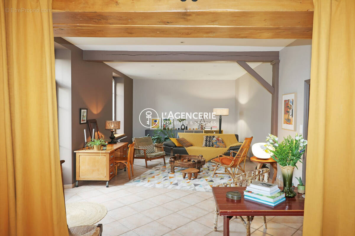 Maison à LISLE-SUR-TARN