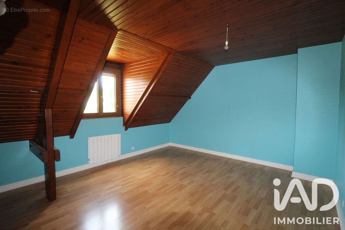 Maison 116 m² à Parigne-Le-Polin  - photo 4