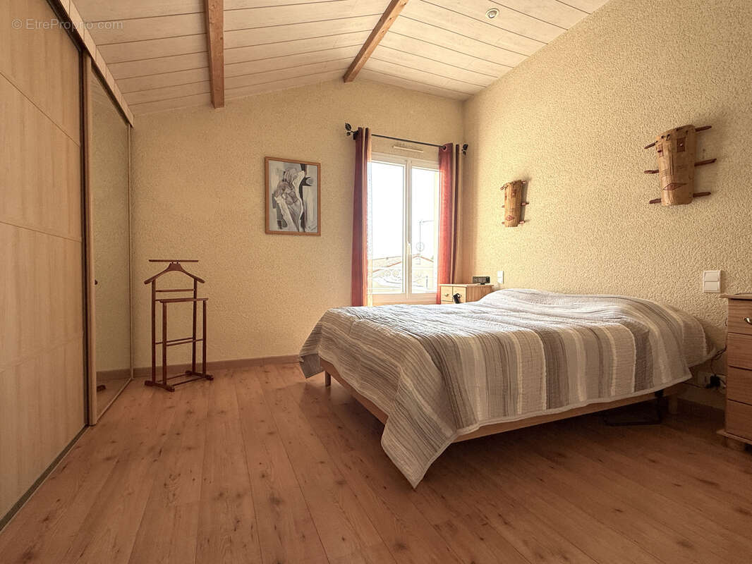 Mouzillon, centre-bourg - maison 5 chambres - grand sous-sol - jardin - photo 9