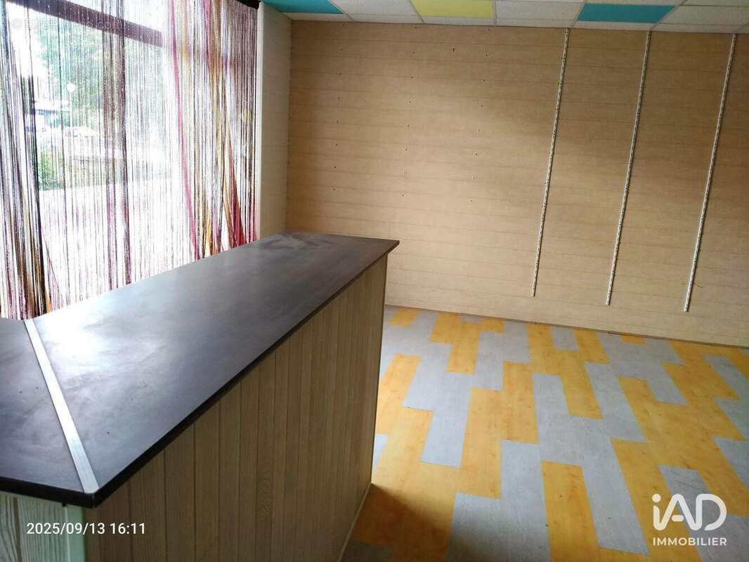 Photo 5 - Commerce à CONDE-SUR-NOIREAU