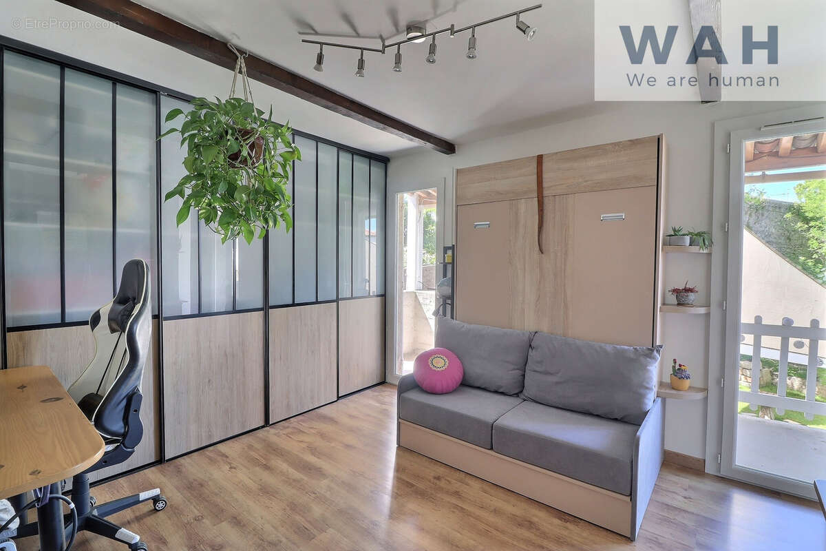 Maison à SAINT-BRES