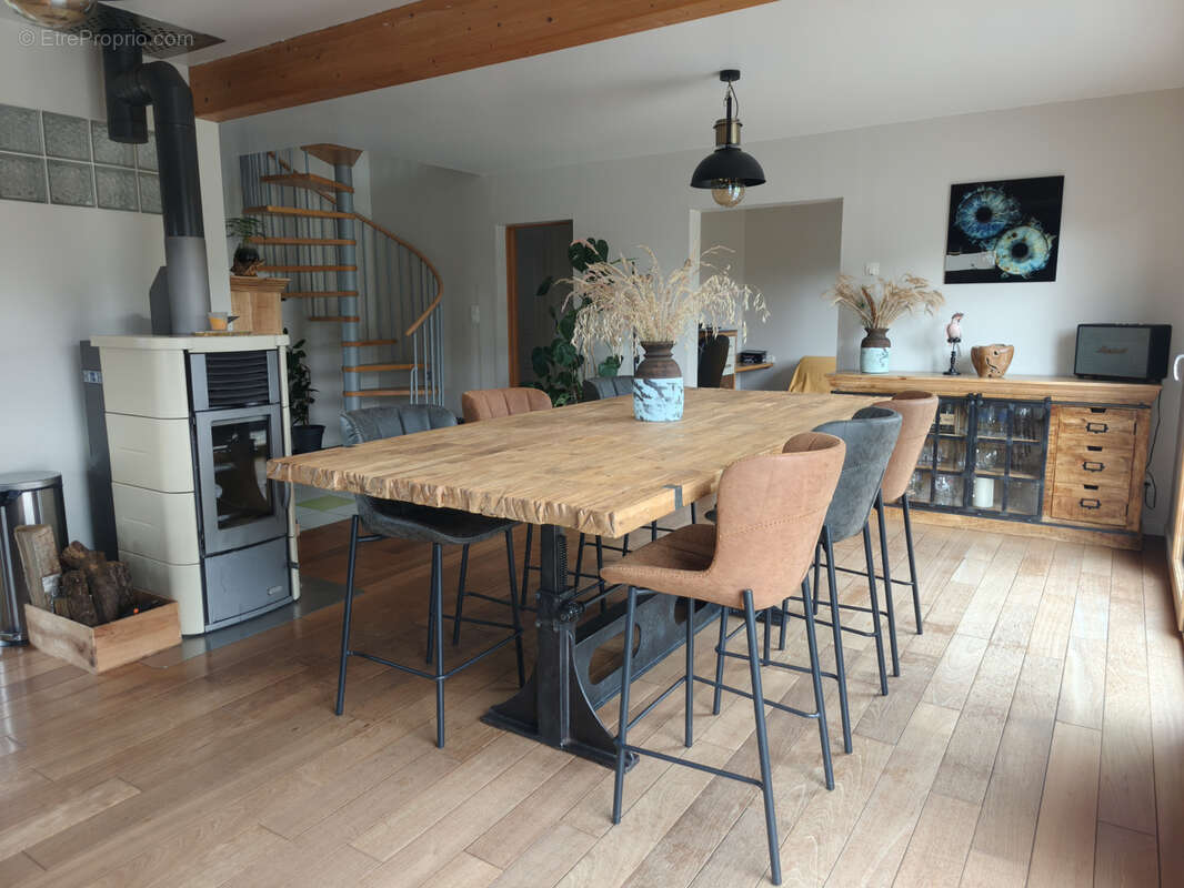 Maison à SAINT-PIERRE-SUR-DIVES